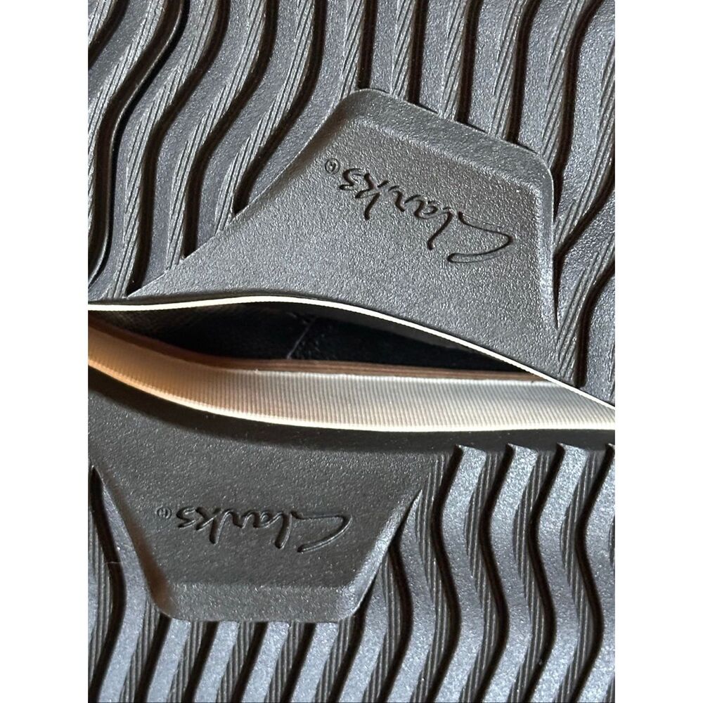 NWT Clarks shoes - Picture 8 of 9